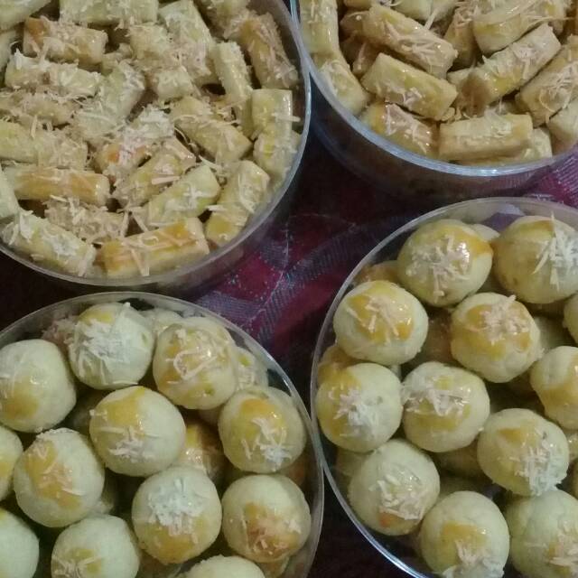 

Kue kering nastar/Lumer di lidah