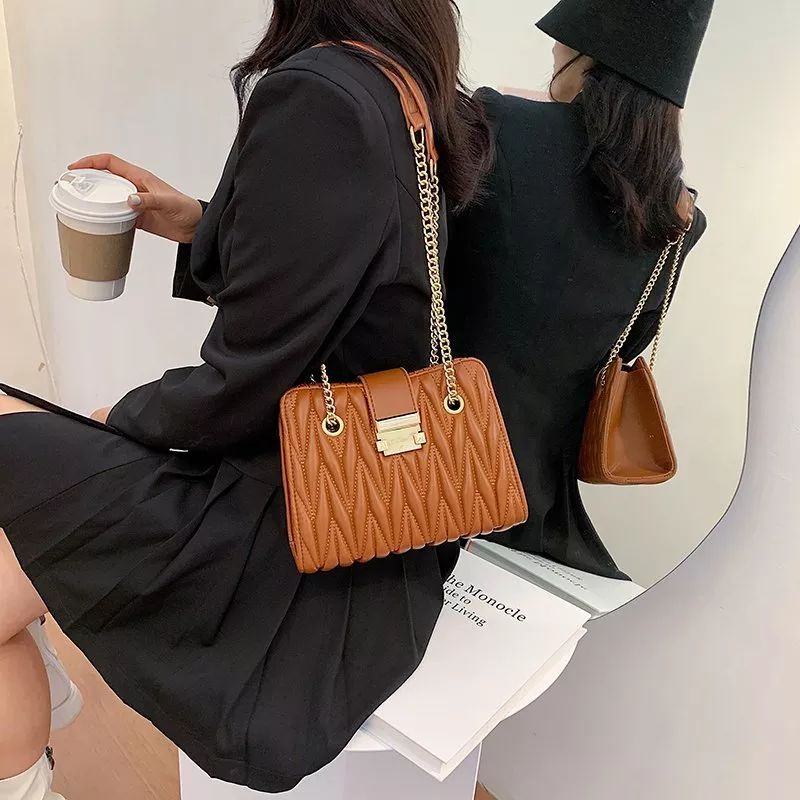 Mochillastore - Tas Selempang Wanita Rantai Top Handbag Tas Local Sintetis Kulit Tas Wanita Elegand Tas Populer Korean Style