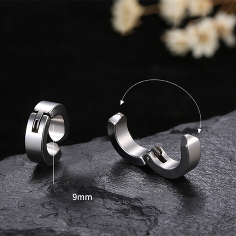 Anting Tusuk Model Punk Bahan Titanium Steel Warna Hitam / Silver Untuk Pria / Wanita