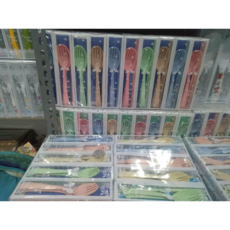 souvenir sendok googren mika