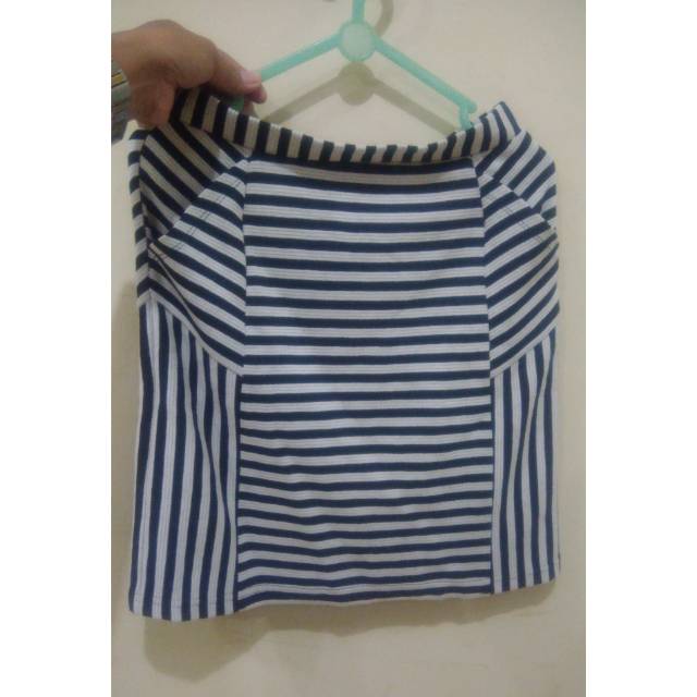 Rok pendek salur preloved