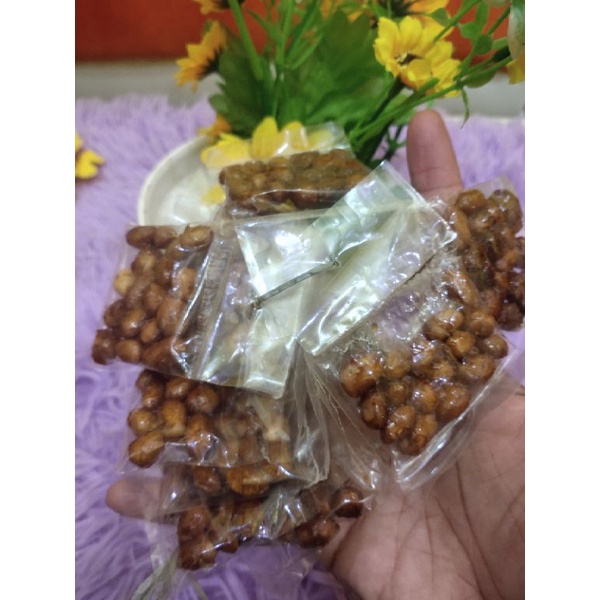 

Kacang Pedas Isi 10 bungkus (1 ikat) jajanan jadul