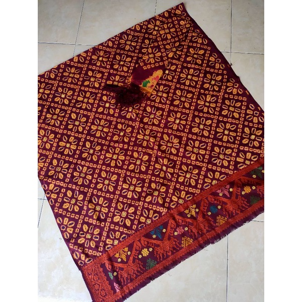 Sutra Jumputan Tumpal Songket