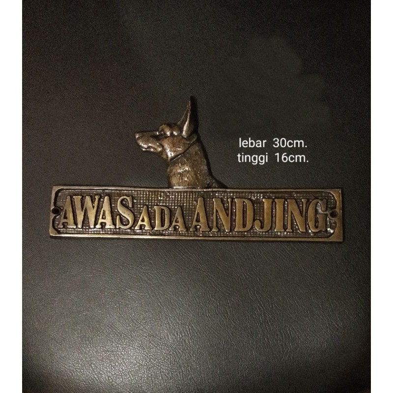 Hiasan untuk pintu pagar