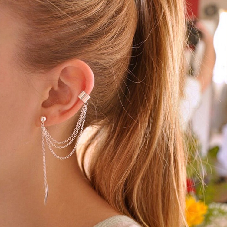 1 Pc Anting Rumbai Panjang Desain Daun Bahan Logam Gaya Punk Untuk Wanita