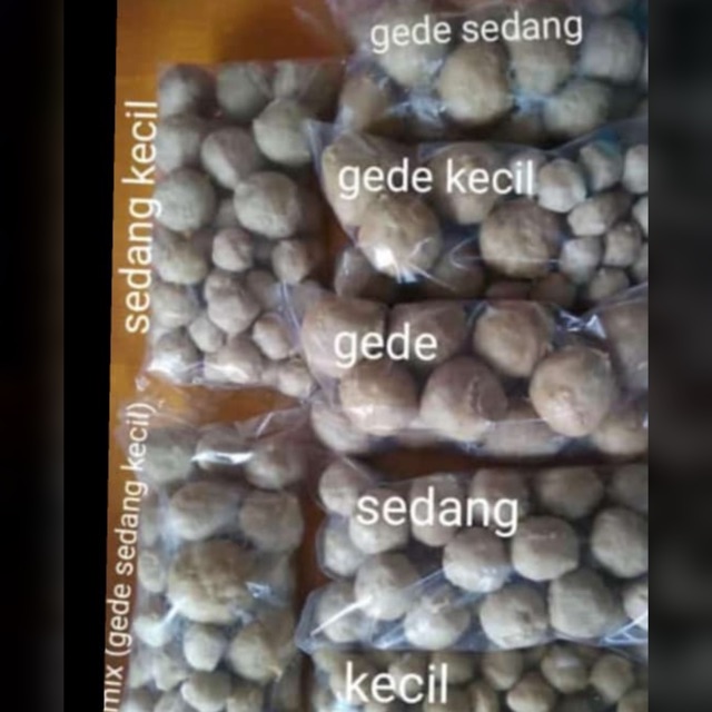 

Bakso daging sapi asli home made sudah sama bumbu kering untuk kuah