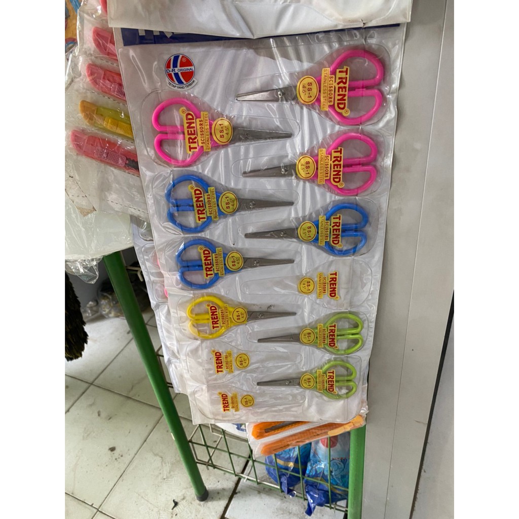 

Gunting Kecil Renceng - Gunting Stainless Steel Kecil 4.5