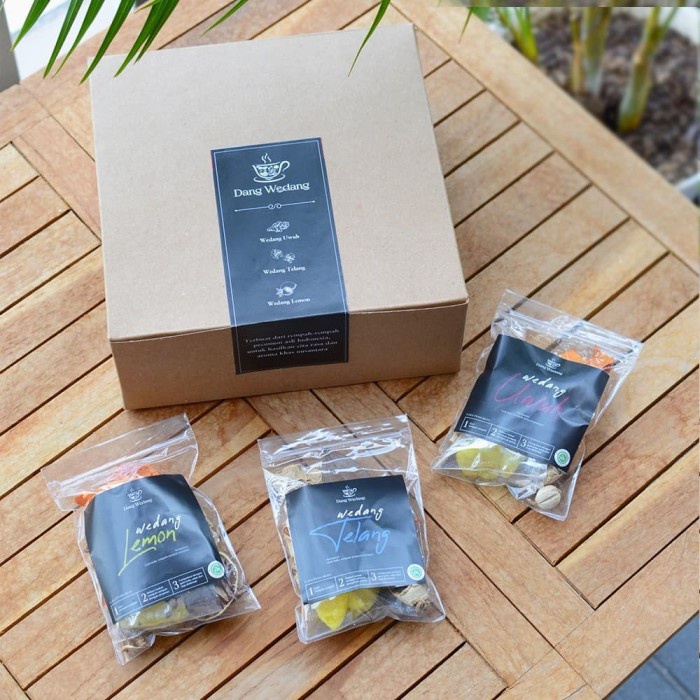 tradisional-minuman- wedang uwuh premium dangwedang 3 rasa exclusive box 15 pcs - uwuh -minuman-