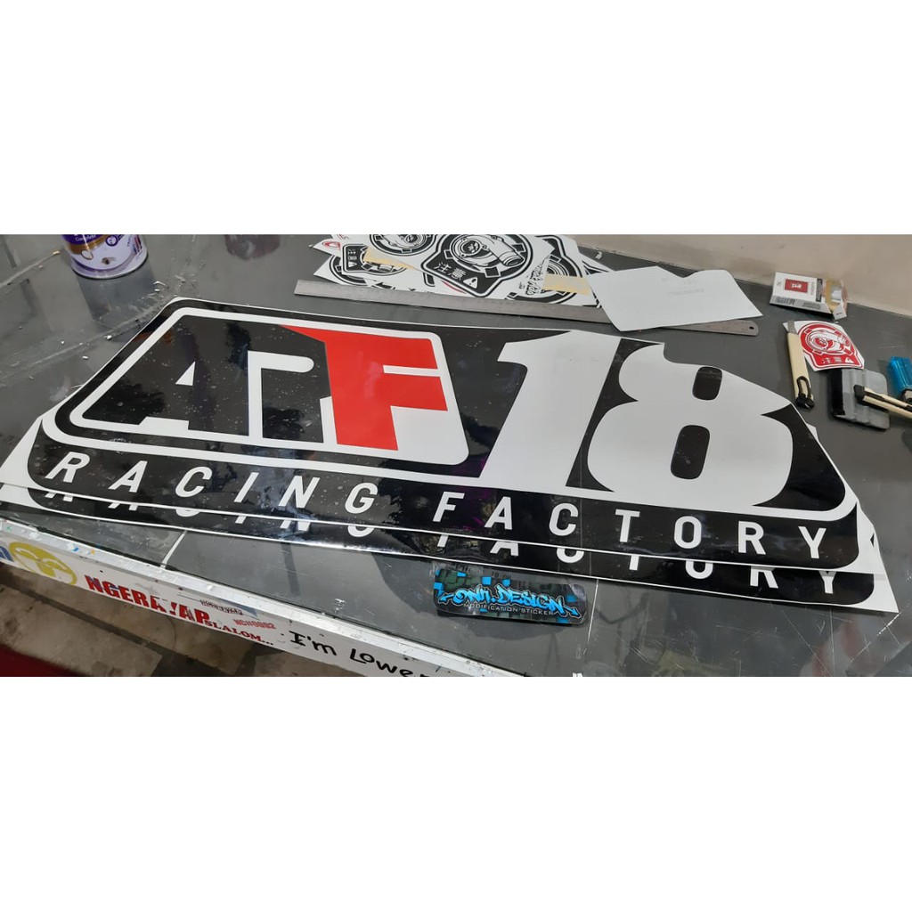 

cutting sticker stiker bebas desain printing waterproof label merk laminasi 89