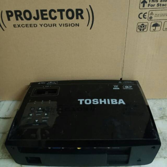 Proyektor TOSHIBA NPS15A