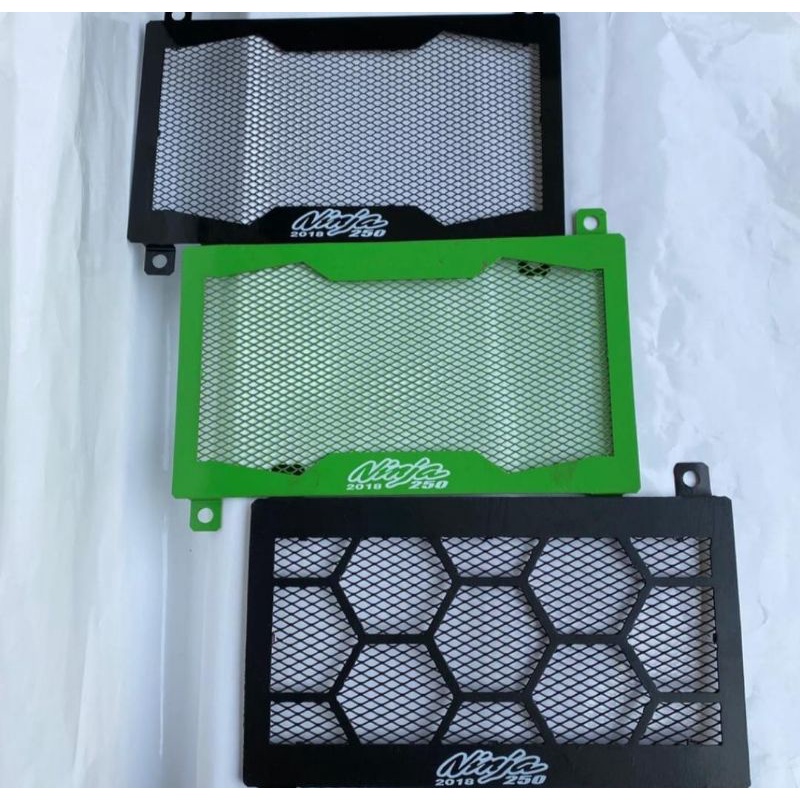 Tutup radiator ninja 250 fi 2018  Cover radiator ninja 250 fi 2018 Pelindung radiator ninja 250 fi