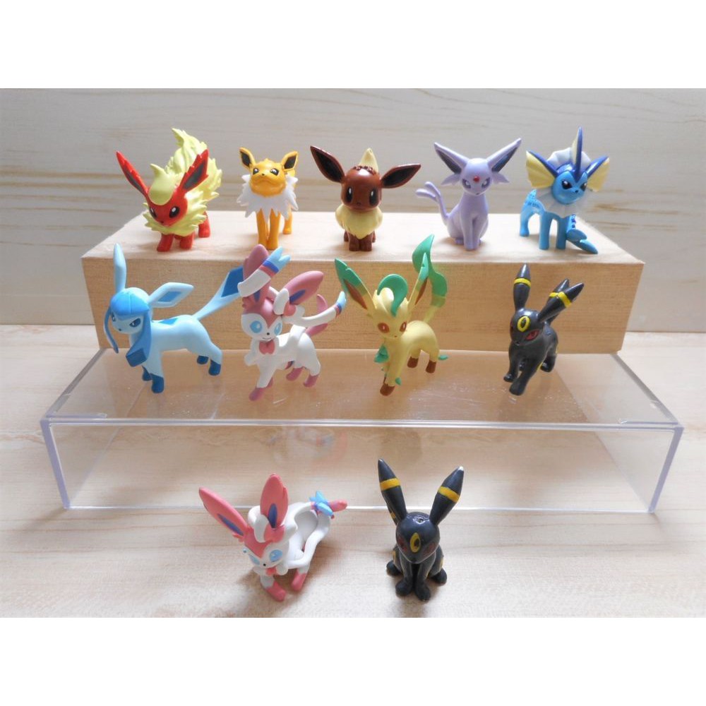 FIgure Pokemon Moncolle Eevee Moncolle Vaporeon Espeon Jolteon Flareon HADIAH ULANG TAHUN