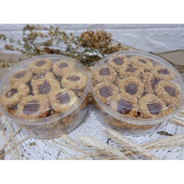 

Thumbprint Nutella Cookiea