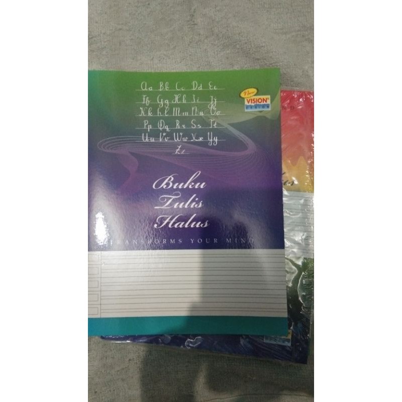 

Buku Tulis Halus/tegak bersambung Vision