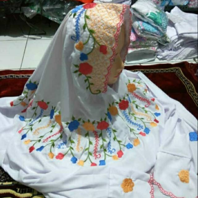 MUKENA PUTIH MOTIF BORDIR - MUKENA BORDIR - MUKENA DEWASA - MUKENA BUNGA - MUKENA BATIK BROKAT 03
