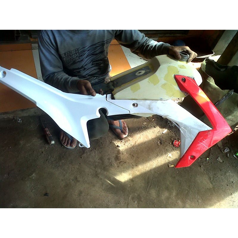 tangki crf250 2015 custom besi ada model deltabox dan sasis palang tengah injeksi dan larbu