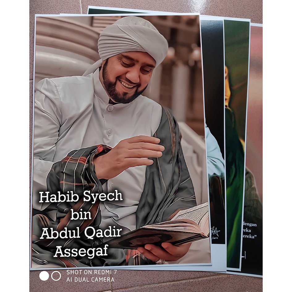 POSTER GROSIR ULAMA HABAIB UKURAN 32*47CM 12RS