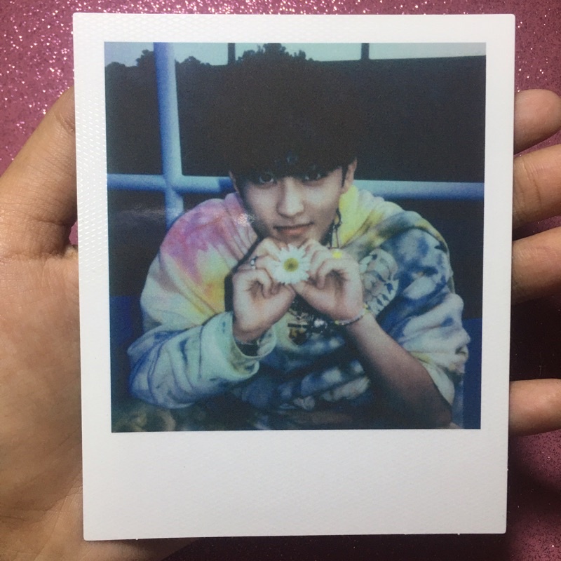 POLAROID MARK HELLO FUTURE