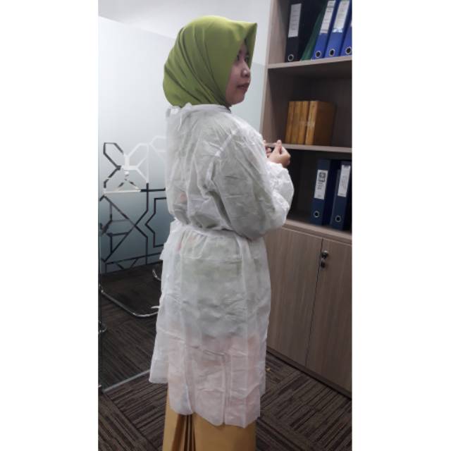 Ready stock Gown Isolation Disposable/ APD Gown/ Surgical Gown/ Hazmat - Putih 35 gsm