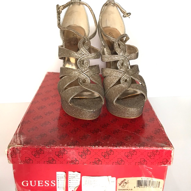 Sepatu merk guess preloved