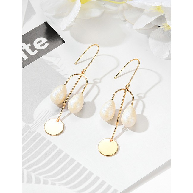 LRC Anting Gantung Fashion Gold Alloy Disc Pearl Drop Earrings F29759