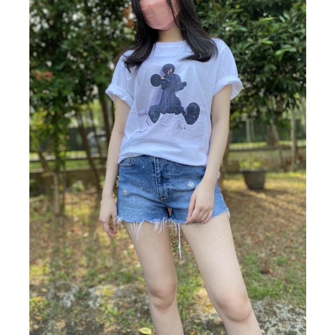 Kaos T-Shirt Uniqlo x Disney Mickey Putih Bahan Premium Ukuran S M L XL #FDDisney001 ni