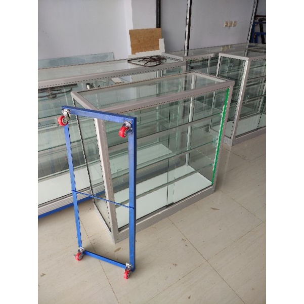 etalase kaca 1 m x 1 m roda siku besi bandung cimahi