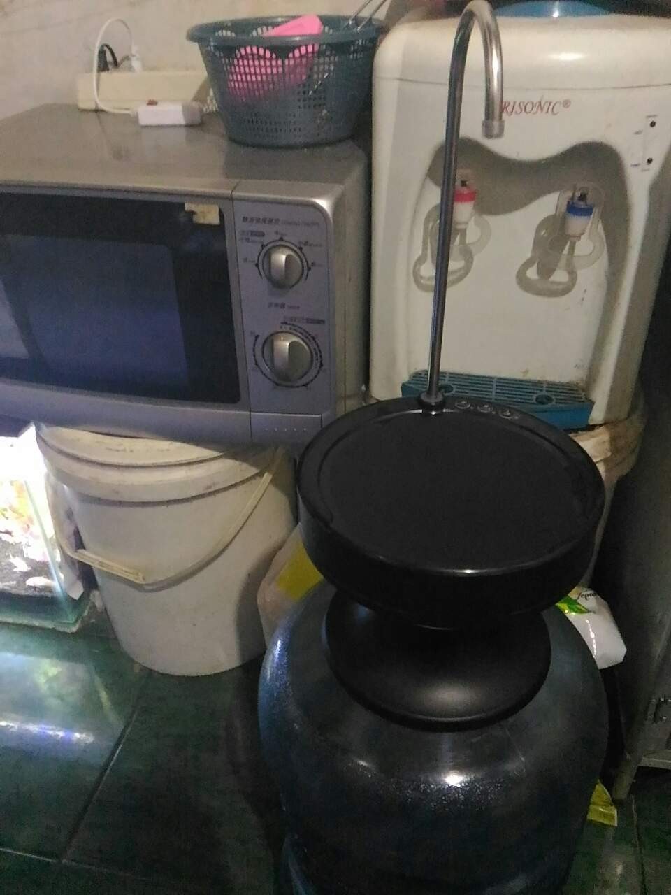 Pompa Galon Elektrik Fleco F-p831 Mudah Di Gunakan