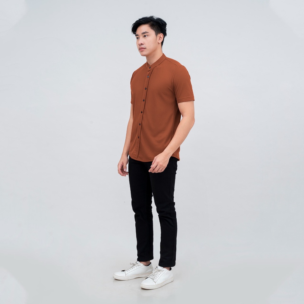 BROGUY Kemeja Pria Lengan Pendek Kerah Sanghai Casual Polos Slimfit Size M - XXL LIGHT BROWN