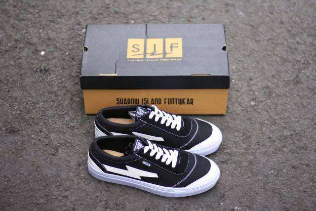 BEST PRODUCT !!! Sepatu Lokal Shoes Local Pride SIF Origin OS Low Cut Black White a