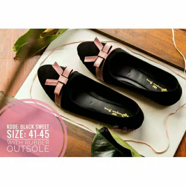 SEPATU WANITA JUMBO BIG SIZE KODE BLACK SWEET (41-45)