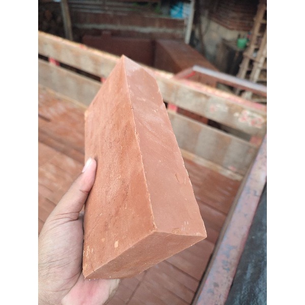 Bata expose Bali, bata press bali, bata merah, bata halus.