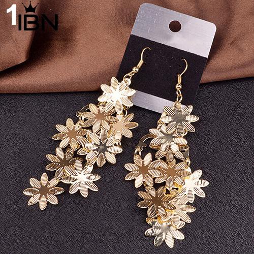 Vintage Alloy Multi-Layer Snowflakes Menjuntai Kait Anting Chic-1