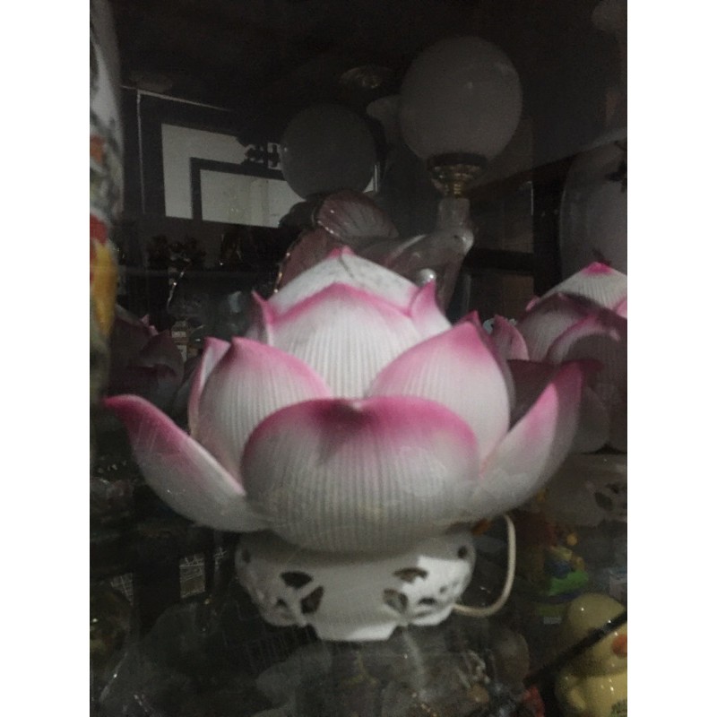 

Hiasan teratai