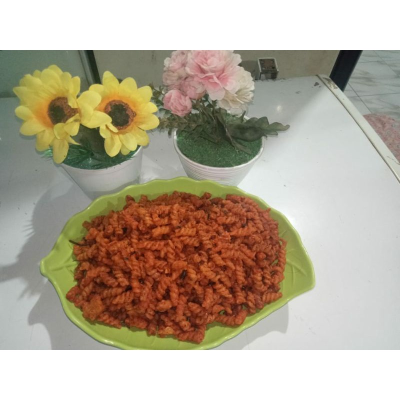 

KRIPIK MAKRONI SPIRAL PEDAS GURIH
