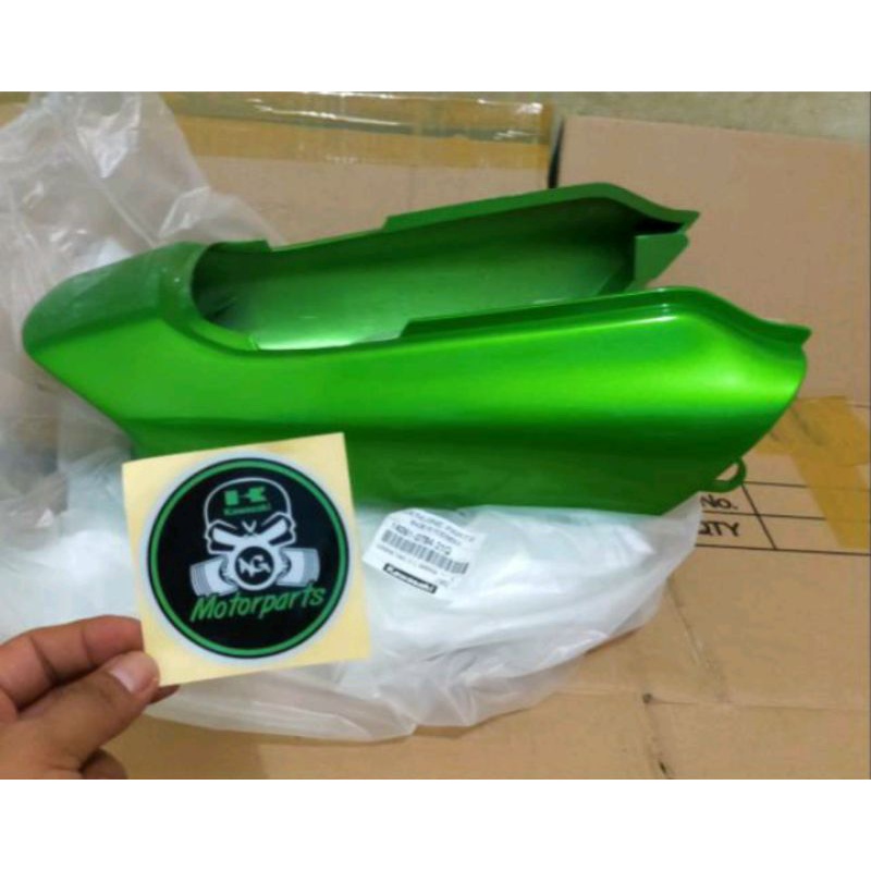 Body belakang ninja r SS hijau metalik Kawasaki
