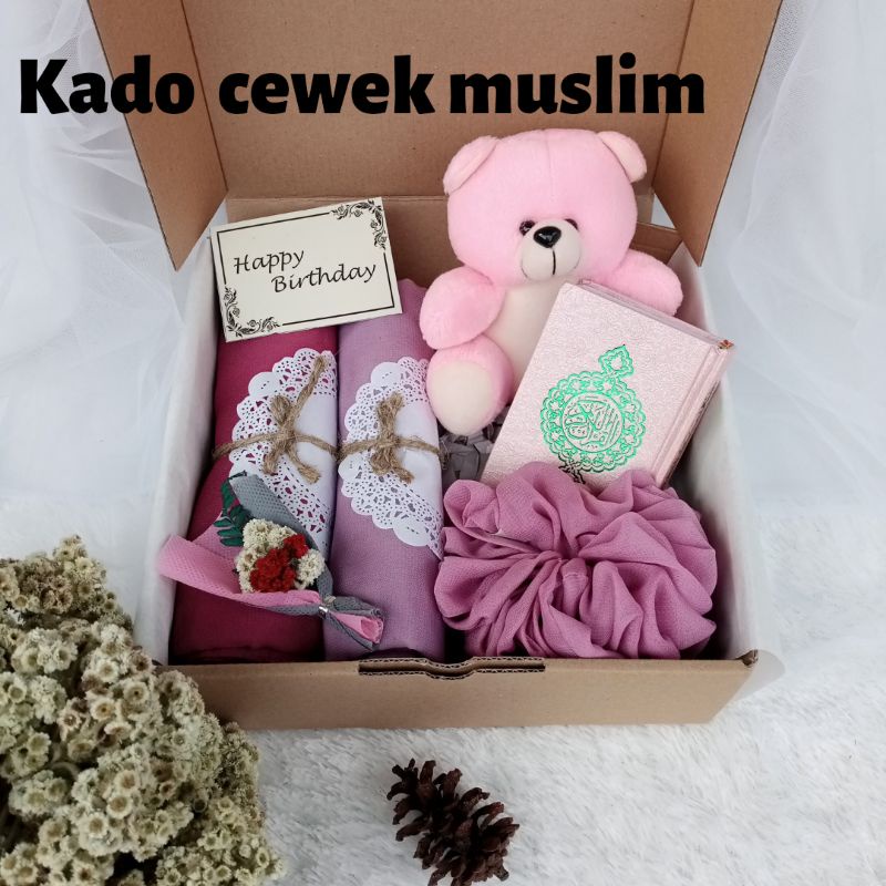 

Kado Cewek/kado ulangtahun/kado wisuda/hampers hijab