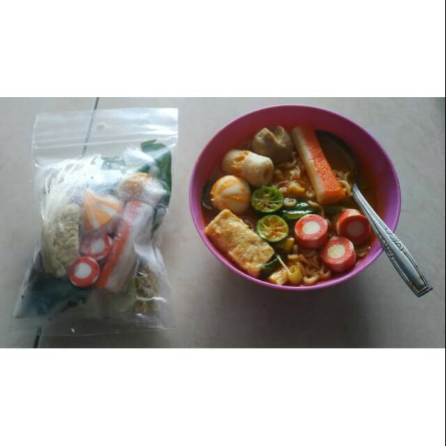 

Mie Tomyum