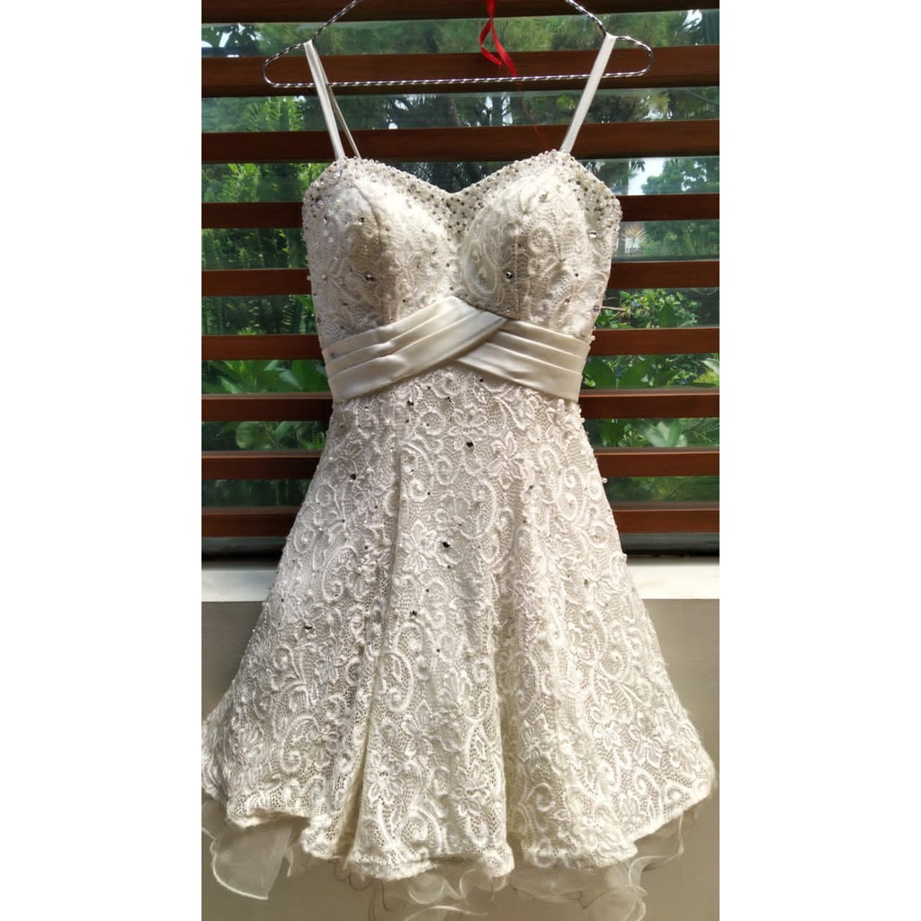 Broken White Elite Dress Mini Spaghetti Tanktop Gaun Bekas/Second/Preloved