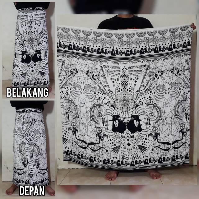 sarung batik motif sujiwo tejo / punokawan.