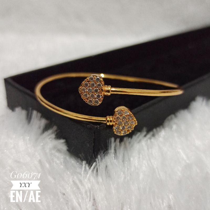 Gelang Yaxiya Bangle Fleksible Love Zircon warna Gold G06071