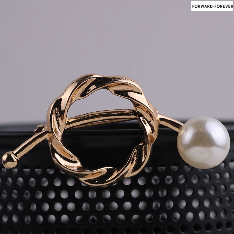 Fashion Scarf Clasp Ring Pearl Tee Shirt Clips Buckle for Neckerchief Clothing M40138