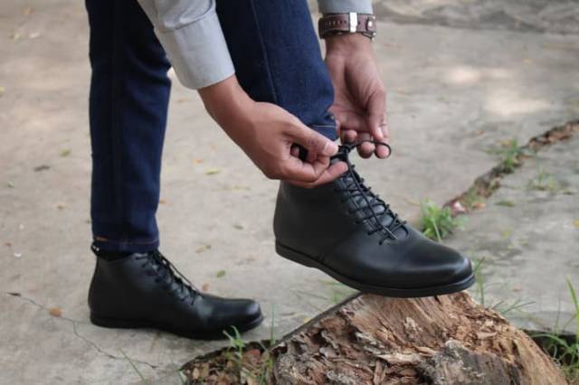 Sepatu boot kulit asli pria model morris