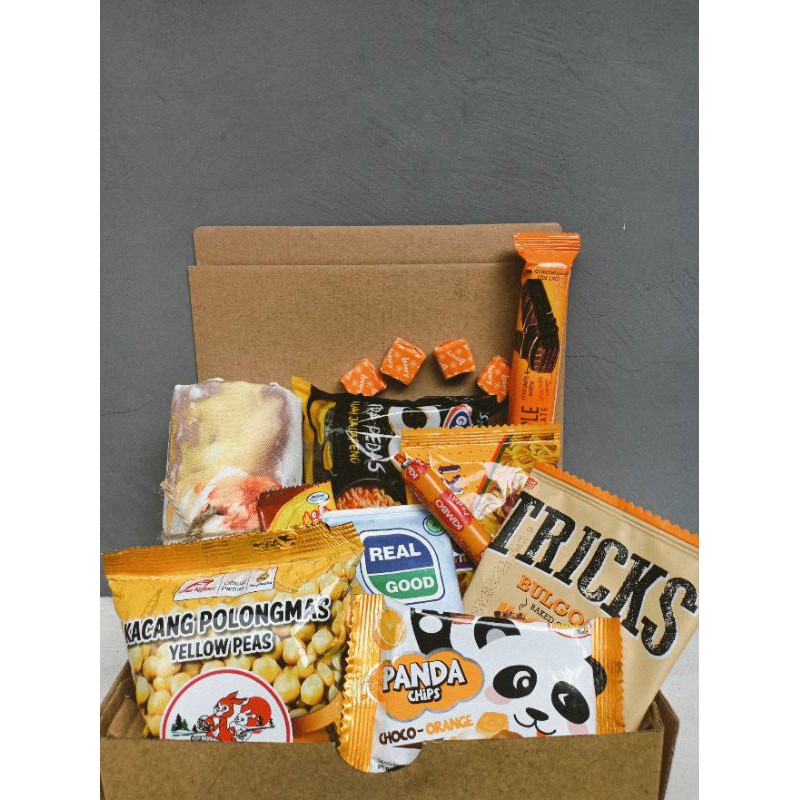 

SNACK BOX + TOTEBAG + FREEBIES/ KADO BIRTHDAY