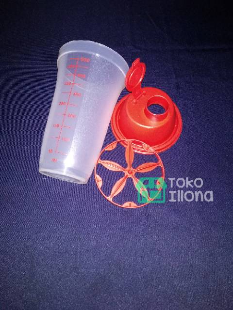 Quick Shake Container Tupperware