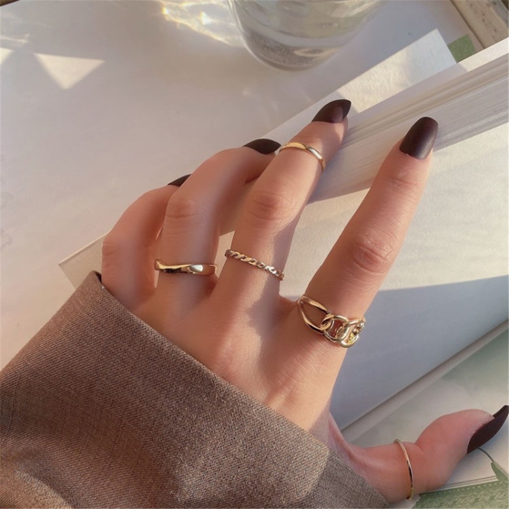 5pcs / Set Cincin Model Twist Bahan Metal Warna Emas Gaya Retro Korea Untuk Aksesoris