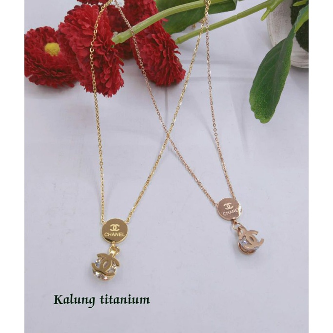 Fourfashion Kalung Titanium Plat Chenel Batu Permata Lapis Emas Premium S166