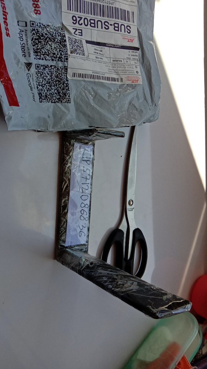 Gantungan Selang Minimalis Kuat Dan Kokoh