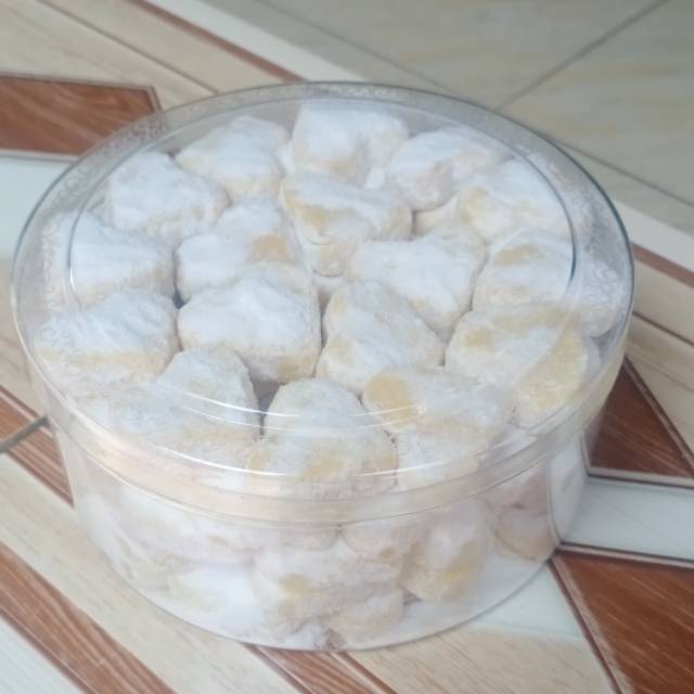 

Kue putri salju