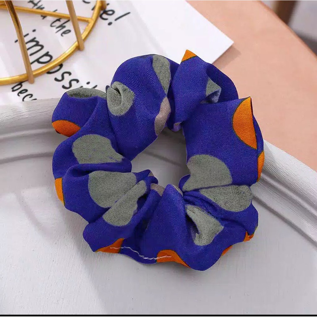 Ikat rambut kerut scrunchie ala korea style polkadot 2